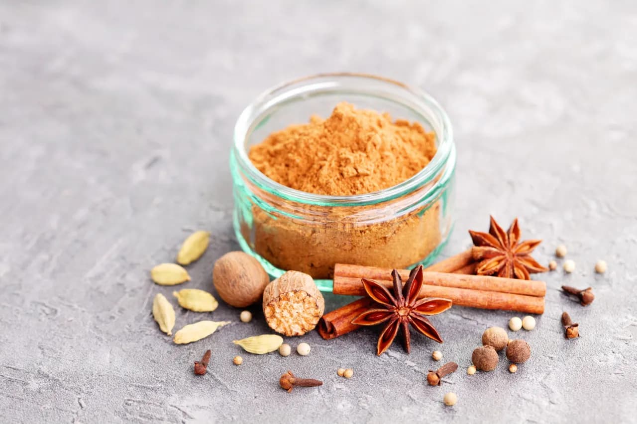 Czy przyprawa korzenna to to samo co przyprawa do piernika? Odkryj różnice