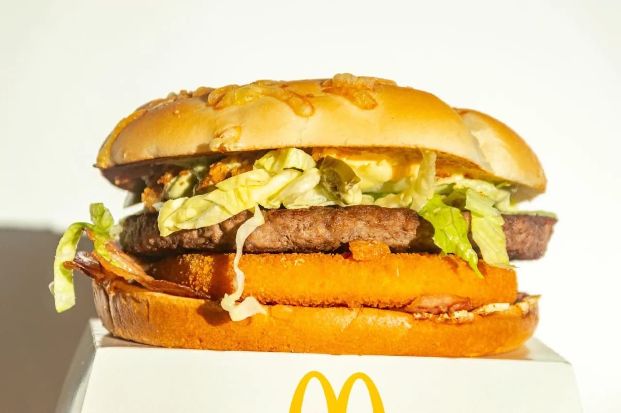 Jak zrobić burger drwala – prosty przepis na pyszny posiłek w domu